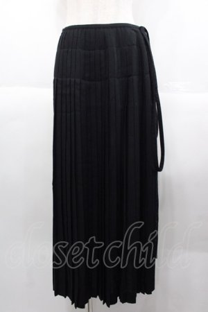 画像: INGEBORG / セットアップスカート  黒プリーツ I-25-10-18-108-LO-SK-SA-ZI