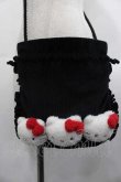 画像2: merry jenny / 【ハローキティコラボ】もこもこショルダーbag  黒ｘ白ｘ赤 I-25-10-21-087-LO-BG-SA-ZI (2)