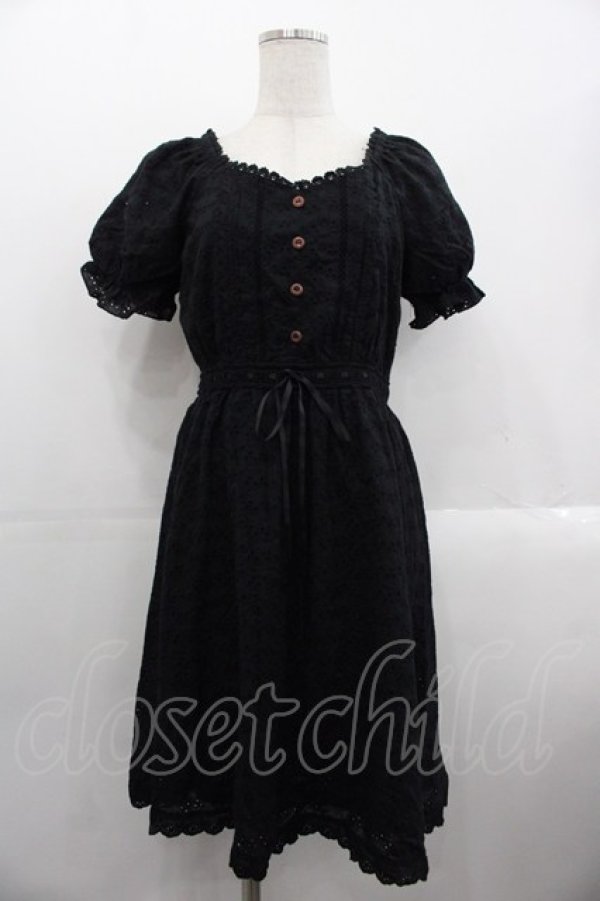 画像1: axes femme POETIQUE / 【柴田あやなさんコラボ】コットンレースワンピース  黒 I-25-10-24-106-AX-OP-SA-ZI (1)