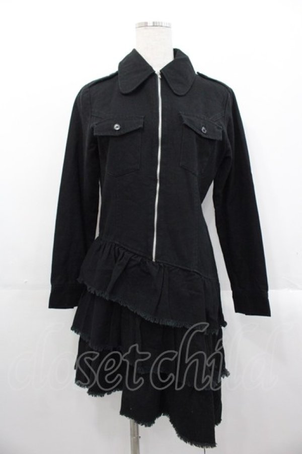 画像1: PEACE NOW / 裾3段フリルコート  黒 I-25-10-29-049-PU-CO-SA-ZI (1)