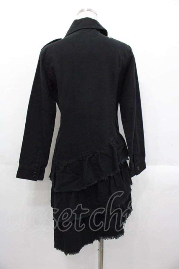 画像2: PEACE NOW / 裾3段フリルコート  黒 I-25-10-29-049-PU-CO-SA-ZI (2)