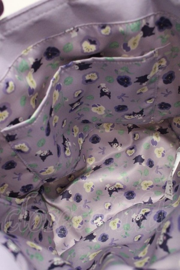 画像5: Maison de FLEUR / Kuromiフリルハンドルトート  ラベンダー I-25-10-29-102-LO-BG-SA-ZI (5)