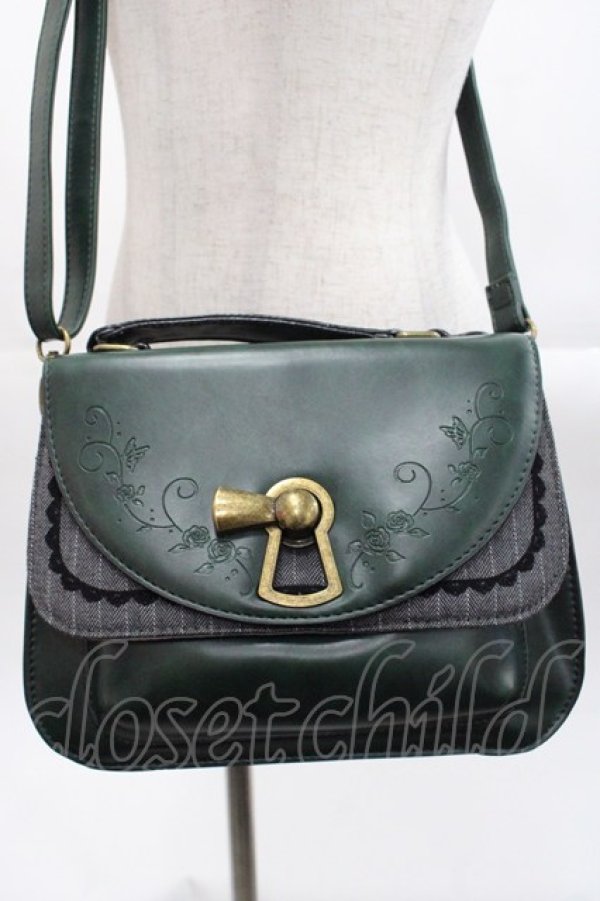 画像2: axes femme / 鍵穴多重ポケットショルダーバッグ  グリーン I-25-10-29-104-AX-BG-SA-ZI (2)