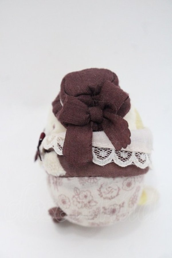 画像2: Maison de FLEUR / すみっコぐらし バッグチャーム  Ivory（ねこ） I-25-10-29-112-LO-ZA-SA-ZI (2)