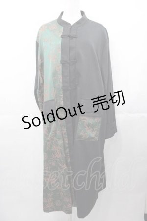 画像: IRO+IRO / チャイナ切替ワンピース  黒Ｘグリーン I-25-11-04-050-LO-OP-SA-ZI