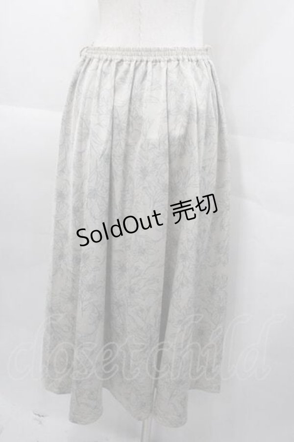 画像2: an another angelus / リリーフラワーサテンタックスカート  グレー I-25-11-04-056-CA-SK-SA-ZI (2)