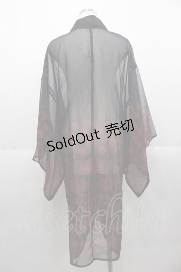 画像2: axes femme Kawaii / 彼岸花柄シアー着物風羽織  黒Ｘ赤Ｘ白 I-25-11-07-061-AX-TO-SA-ZI (2)