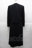 画像2: INGEBORG / サイド丸ボタンジャケット&スカートセットアップ  黒Ｘゴールド I-25-11-07-074-LO-JA-SA-ZI (2)