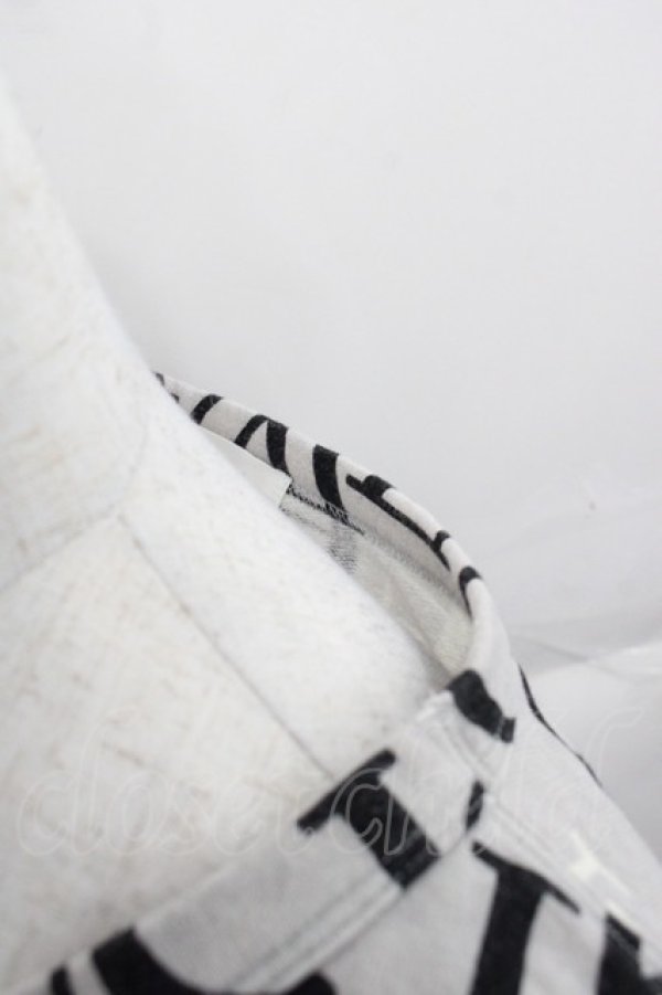 画像3: Jane Marple / アルファベットロゴトレーナー  グレー I-25-11-07-022-JM-TO-SA-ZI (3)