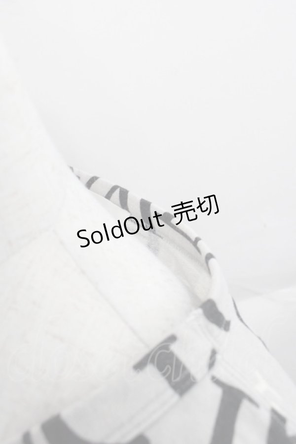 画像3: Jane Marple / アルファベットロゴトレーナー  グレー I-25-11-07-022-JM-TO-SA-ZI (3)