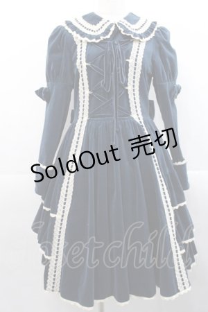 画像: metamorphose / 別珍三段フリルワンピース  グリーン I-25-11-12-044-ME-OP-SA-ZI