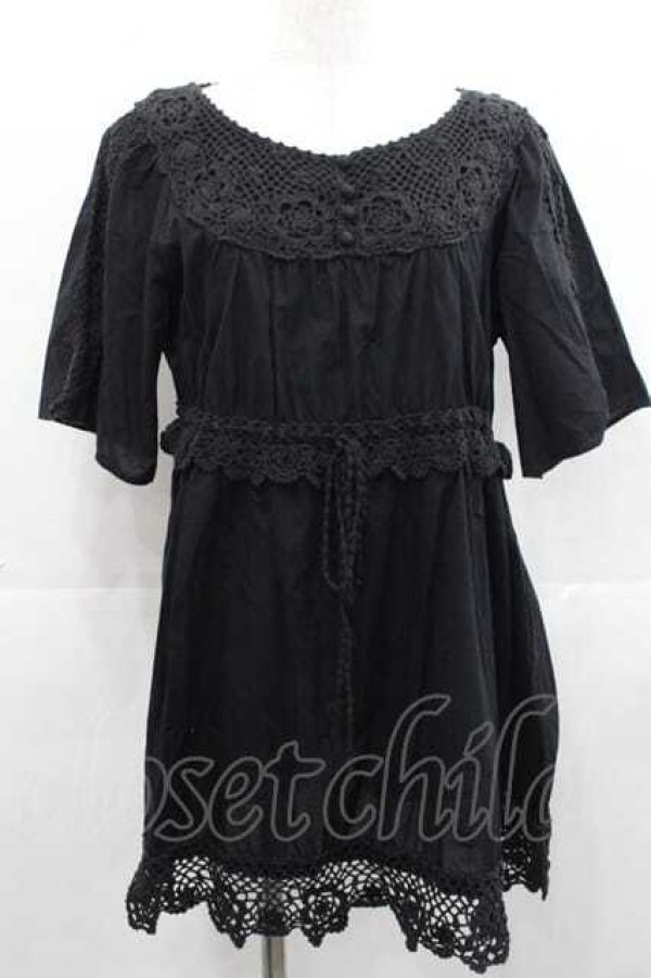 画像1: INGEBORG / 編み薔薇レース半袖チュニック  黒 I-25-11-15-019-LO-BL-SA-ZT1227K (1)