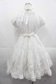 画像2: 榛果可可花束(BacioBouquet)（海外ロリータブランド） / Doll Storyミニ袖ワンピース S ホワイト I-25-11-18-055-LO-OP-SA-ZI (2)