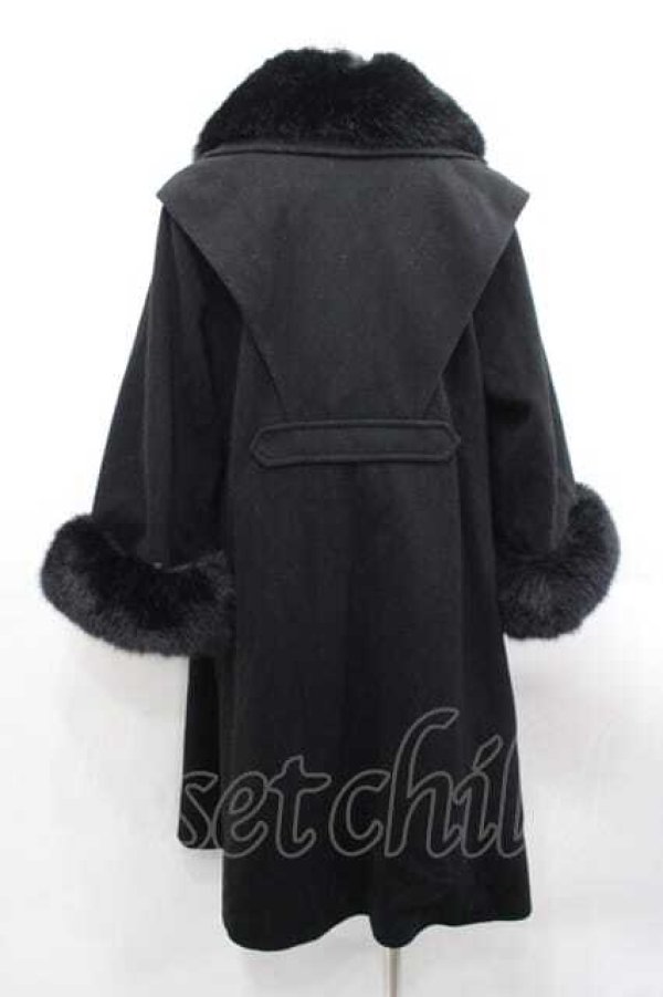 画像2: 白英工作室(BitterSweet)（海外ロリータブランド） / ファー襟袖コート S ブラック I-25-11-18-027-LO-CO-SA-ZI (2)