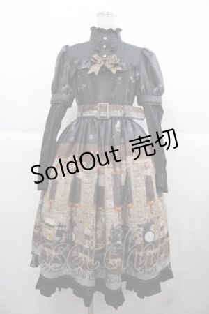 画像: ALICE and the PIRATES / Fleeting moments〜月下の不思議な珈琲店〜柄ワンピース  黒 I-25-11-24-052-PA-OP-SA-ZI