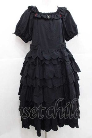 画像: PINK HOUSE / フルーツ刺繍フリルワンピース  黒 I-25-11-27-051-LO-OP-SA-ZI