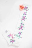 画像2: BABY,THE STARS SHINE BRIGHT / Garden Flower柄オーバーニーソックス  アイボリー I-25-11-27-111-BA-ZA-SA-ZI (2)