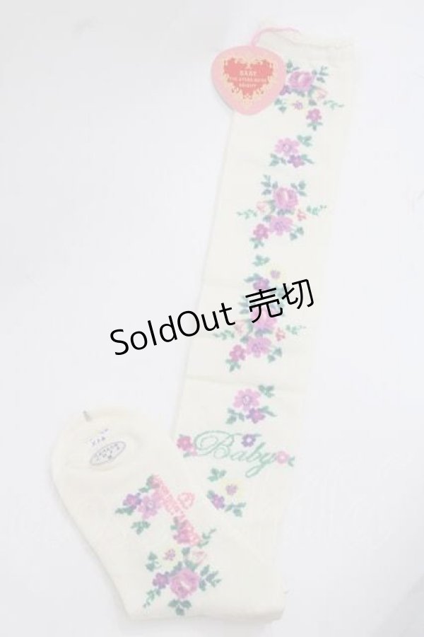 画像2: BABY,THE STARS SHINE BRIGHT / Garden Flower柄オーバーニーソックス  アイボリー I-25-11-27-115-BA-ZA-SA-ZI (2)