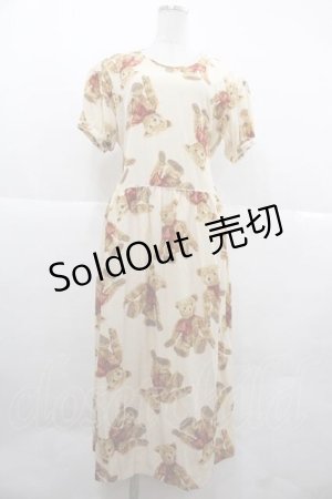 画像: WONDERFUL WORLD / テディベア柄半袖ワンピース  ベージュ I-25-12-02-055-LO-OP-SA-ZI