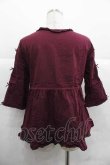 画像2: PINK HOUSE / 袖ミニリボンVネックチュニックシャツ  ボルドー I-25-12-02-023-LO-BL-SA-ZI (2)