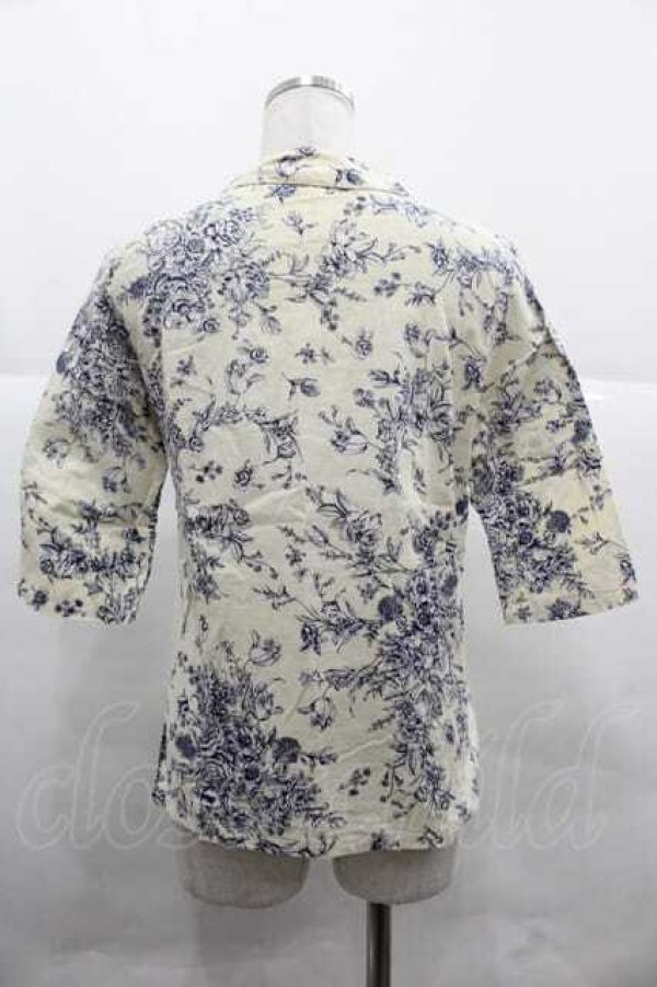 画像2: PINK HOUSE / 丸襟チャイナボタン花柄ブラウス  キナリ×ブルー I-25-12-02-027-LO-BL-SA-ZT221 (2)