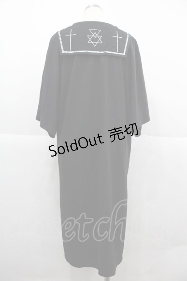 画像2: SEX POT ReVeNGe / 薔薇プリントセーラー半袖カットワンピース  黒Ｘ青 I-25-12-06-060-SP-BL-SA-ZI (2)