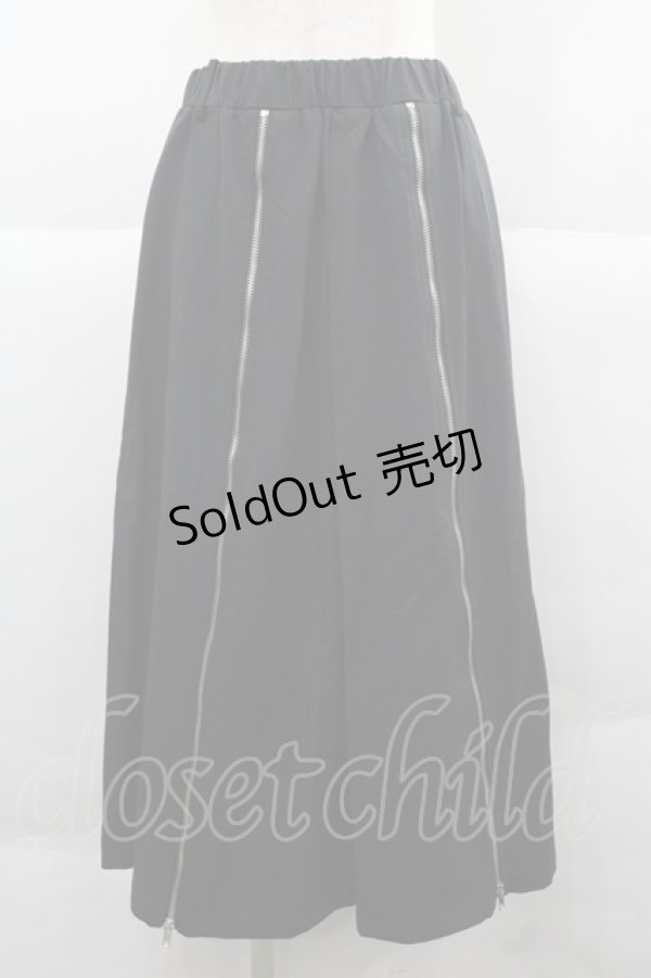 画像1: KMK(KINGLY MASK) / フロントZIPスカート  黒Ｘシルバー I-25-12-06-103-PU-SK-SA-ZI (1)