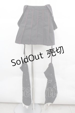 画像: HANGRY&ANGRY / ブーツカバー付きスカート  黒Ｘ赤 I-25-12-06-114-HN-SK-SA-ZI