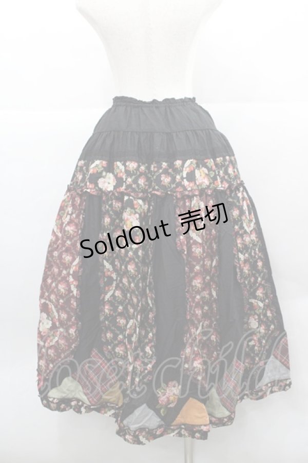 画像2: PINK HOUSE / エターナルローズパッチワークスカート  黒 I-25-12-13-068-LO-SK-SA-ZI (2)