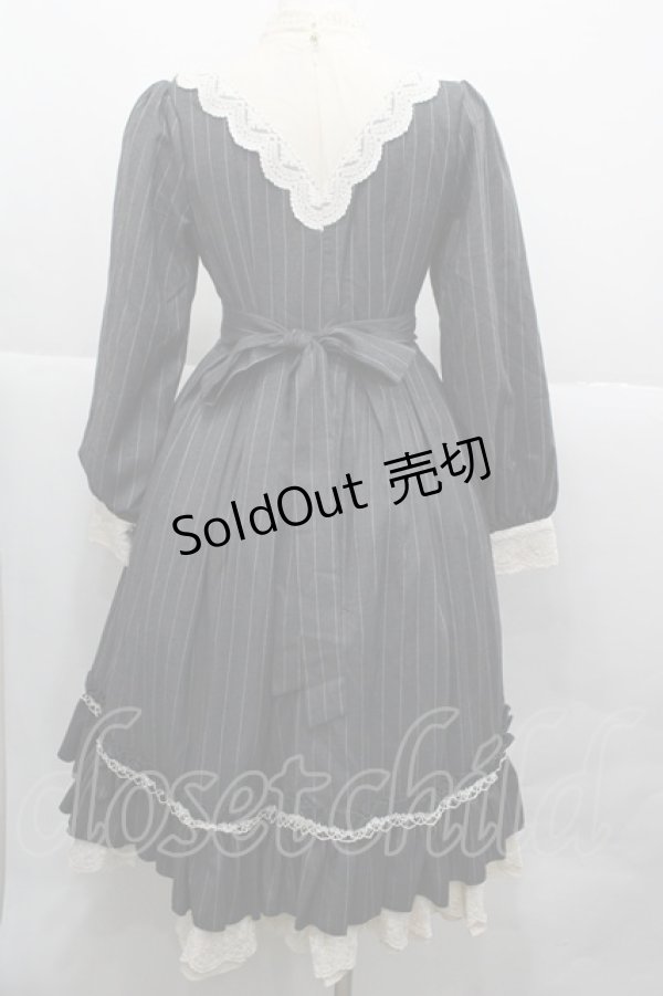 画像2: MISS POINT（海外ロリータブランド） / ストライプ長袖ワンピース  グレーＸ白 I-25-12-13-099-LO-OP-SA-ZI (2)