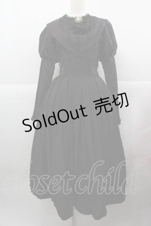 画像: Faeriesdaffodil(海外ロリータブランド) / パールビジューフリルブローチ付きストライプ長袖ワンピース S 黒Ｘブラウン I-25-12-13-100-LO-OP-SA-ZI