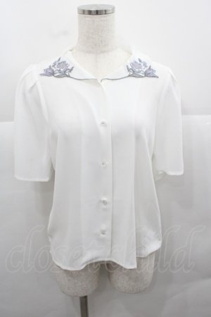 画像: an another angelus / カンパニュラ刺繍衿ブラウス  白 I-25-12-13-037-CA-BL-SA-ZI