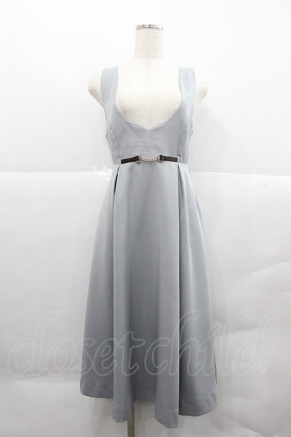 画像1: F i.n.t / チェーンビット使いディープVネックジャンパースカート  グレー I-25-12-18-075-CA-OP-SA-ZI (1)