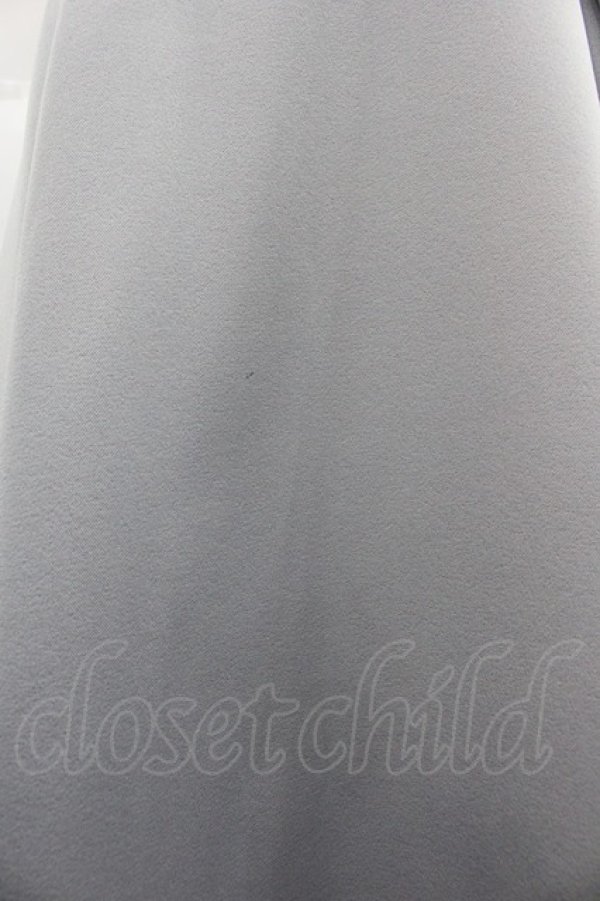 画像3: F i.n.t / チェーンビット使いディープVネックジャンパースカート  グレー I-25-12-18-075-CA-OP-SA-ZI (3)