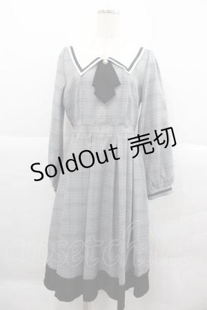 画像: axes femme / ブローチ付セーラーワンピース  グレーチェック I-25-12-18-081-AX-OP-SA-ZI