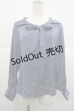 画像: an another angelus / オフショル開衿ボウタイブラウス  ブルー I-25-12-18-013-CA-BL-SA-ZI