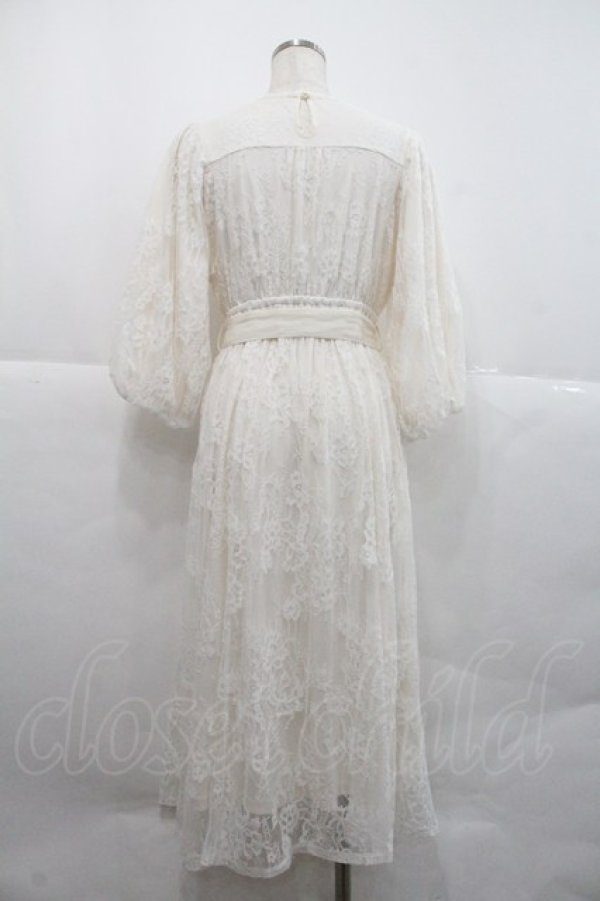 画像2: axes femme / ボリューム袖総レースワンピース Ｆ 生成り I-25-12-22-073-AX-OP-TE-ZI (2)