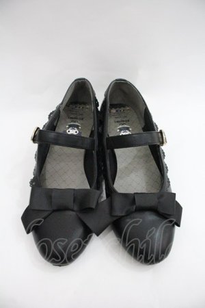 画像: m petit by misako / AMPUクロミベルトパンプス LL 黒 I-25-12-22-121-LO-SH-SA-ZI