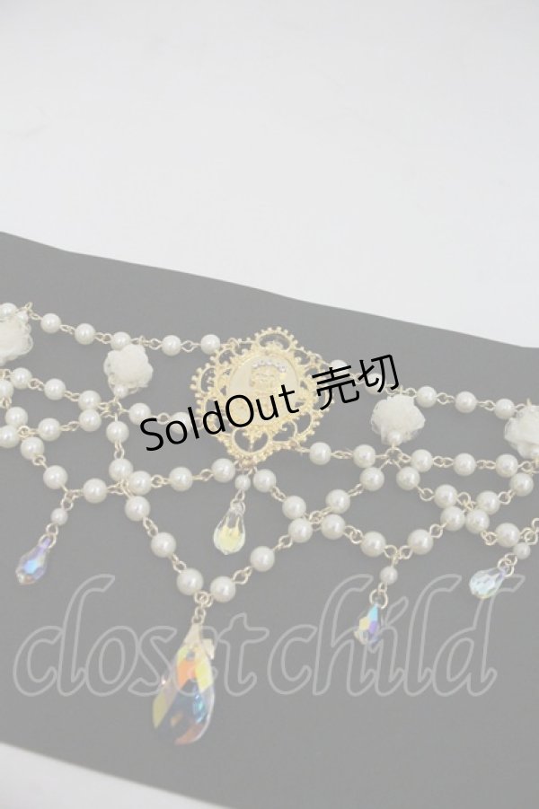 画像2: BABY,THE STARS SHINE BRIGHT / La Belle et la secret de la rose パールチョーカー  ゴールドＸ白 I-25-12-24-004-BA-AC-SA-ZI (2)
