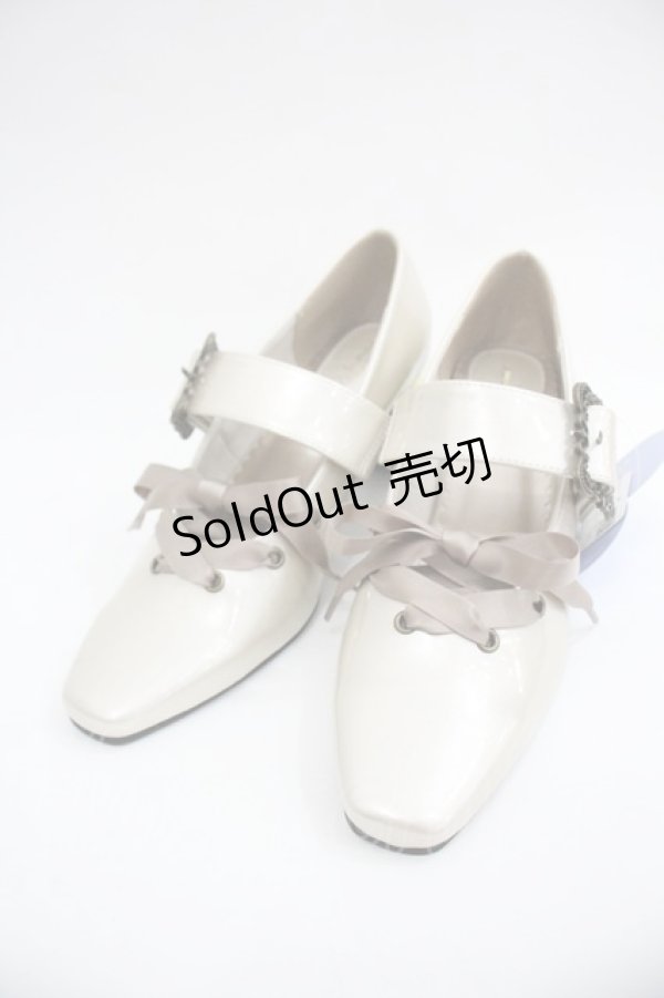 画像1: axes femme kawaii / バックルデザインパンプス L ベージュ I-25-12-24-063-AX-SH-TE-ZI (1)