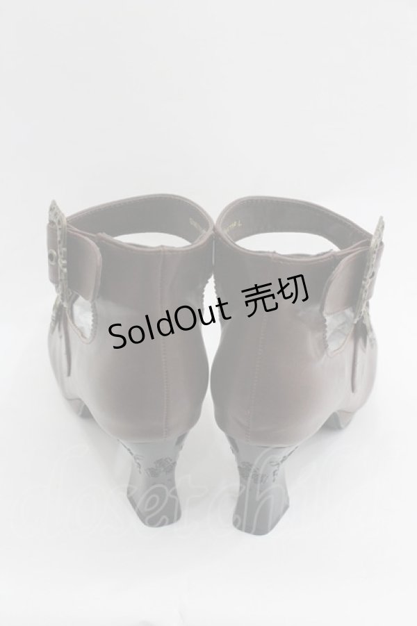 画像2: axes femme POETIQUE / アンクルストラップパンプス L ブラウン I-25-12-24-064-AX-SH-TE-ZI (2)