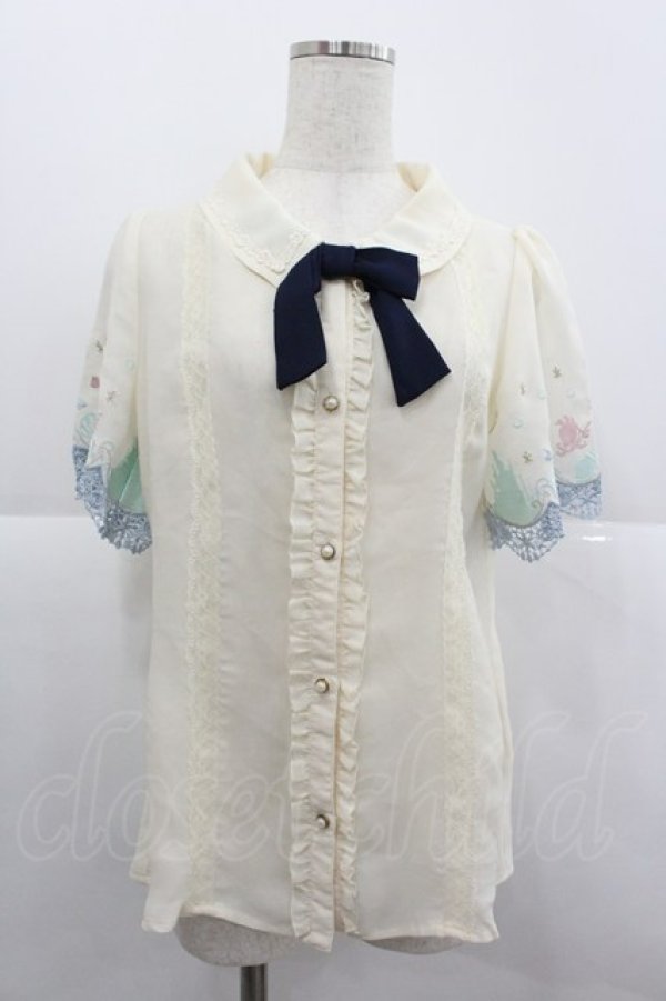 画像1: axes femme / チャーム付きカラー刺繍ブラウス  アイボリー I-25-12-24-071-AX-BL-SA-ZI (1)