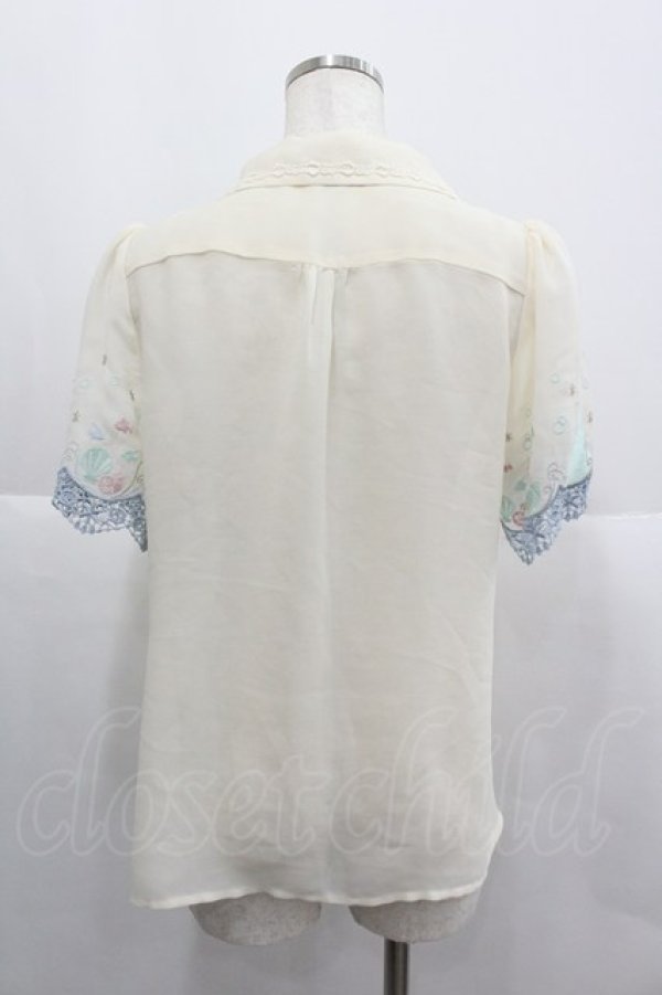 画像2: axes femme / チャーム付きカラー刺繍ブラウス  アイボリー I-25-12-24-071-AX-BL-SA-ZI (2)