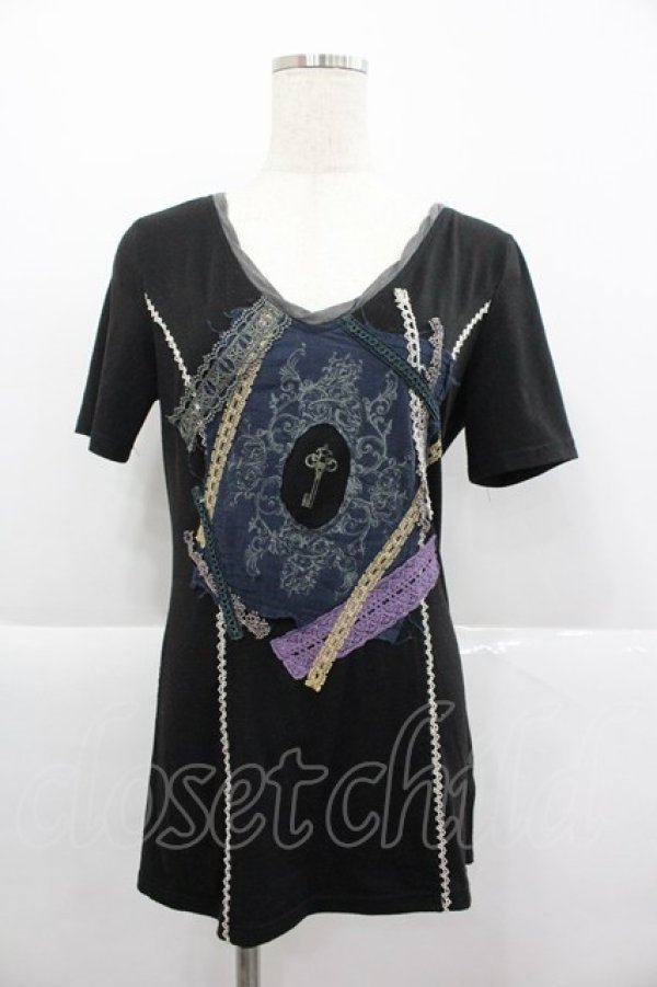 画像1: OZZ ANGELO / 鍵プリントレースデザイン半袖カットソー  黒 I-25-12-24-088-OO-TO-SA-ZI (1)