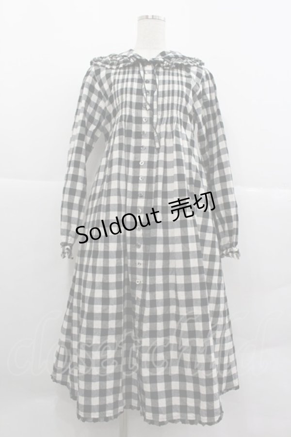 画像1: PINK HOUSE / ギンガムチェックフードワンピース  黒Ｘ白 I-25-12-24-108-LO-OP-SA-ZI (1)