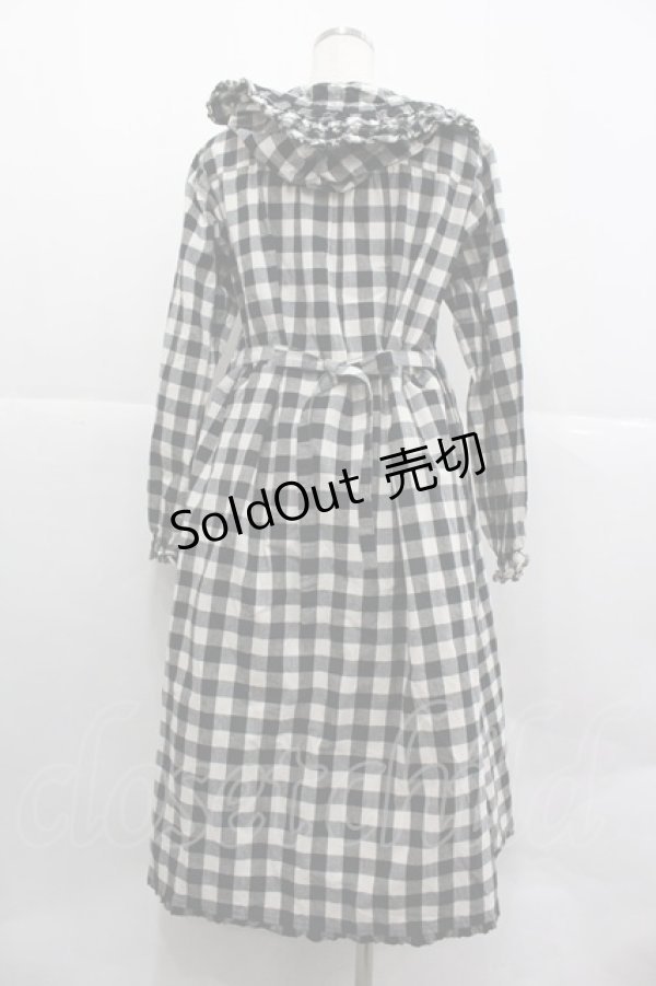 画像2: PINK HOUSE / ギンガムチェックフードワンピース  黒Ｘ白 I-25-12-24-108-LO-OP-SA-ZI (2)