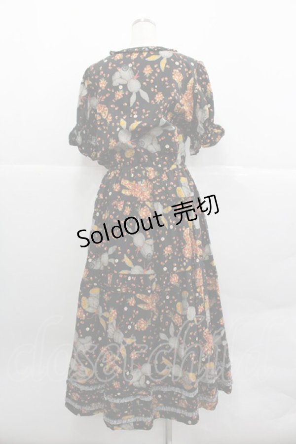 画像2: PINK HOUSE / ギンガムうさぎプリントワンピース  黒 I-25-12-24-110-LO-OP-SA-ZI (2)