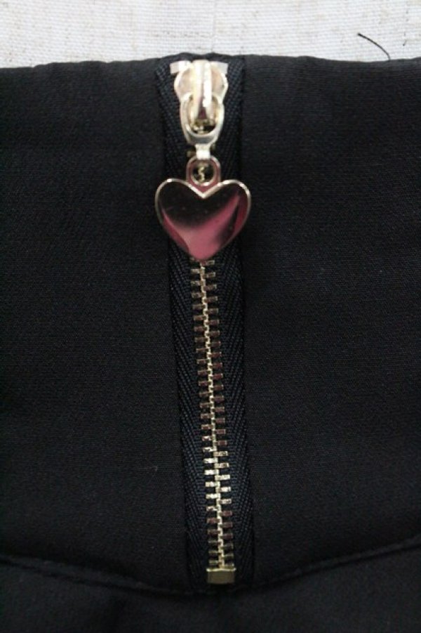 画像4: Rojita / ジップデザインサイドバックルスカート F 黒 I-25-12-27-102-LO-SK-TE-ZI (4)