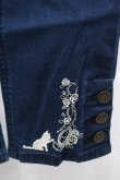 画像4: axes femme / ねこ刺繍デニムパギンス L ブルー I-25-12-27-114-AX-PA-TE-ZI (4)