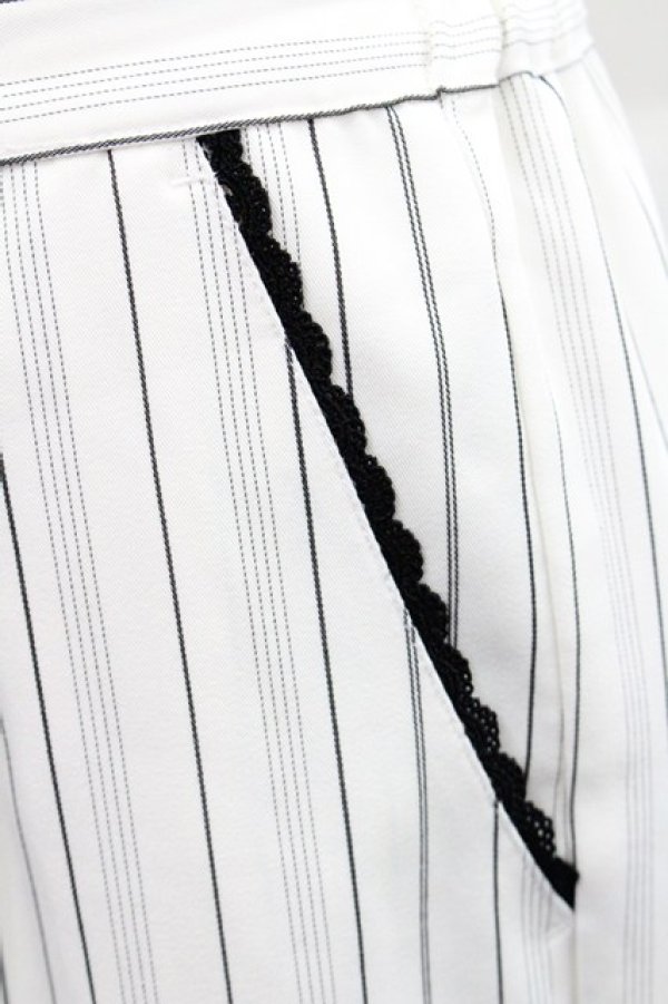 画像4: axes femme / 裾刺繍ストライプワイドパンツ  白Ｘ黒 I-25-12-27-116-AX-PA-SA-ZI (4)